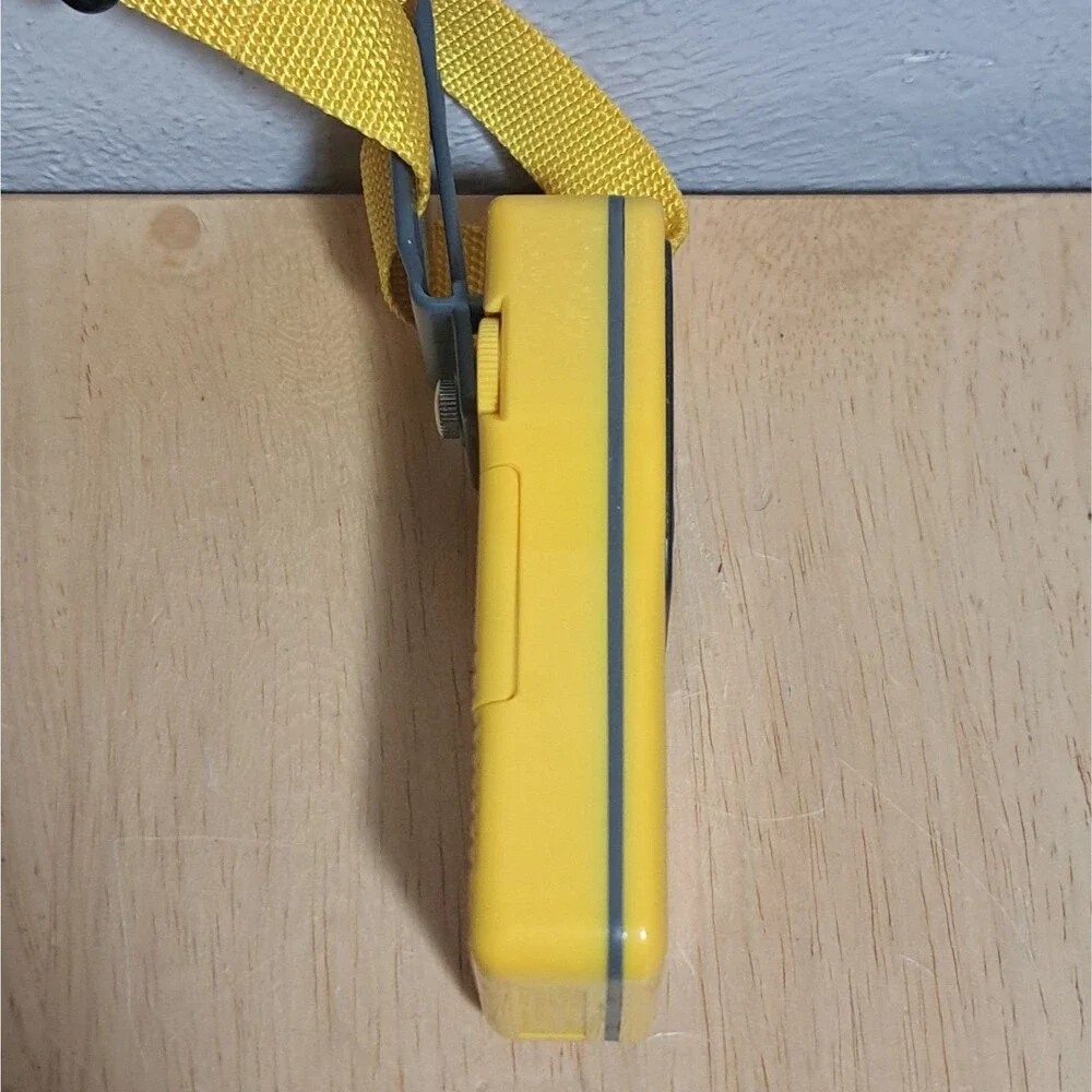 Vintage SONY FM/AM Sport Walkman Radio Yellow w Belt Strap WORKS READ!!!!